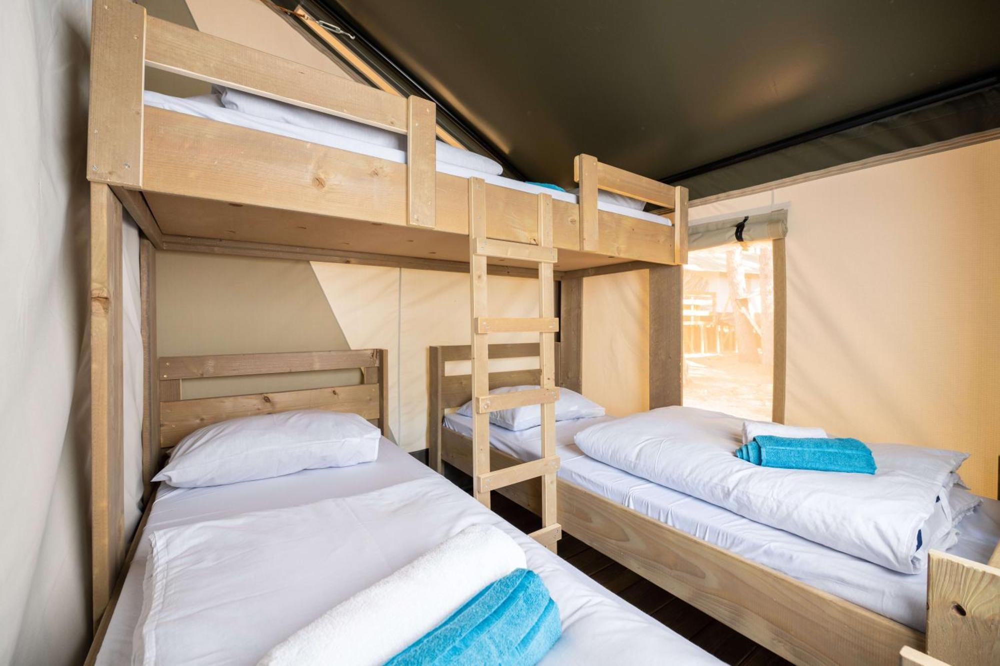Easyatent Safari Tent Lanterna Červar-Porat Habitación foto