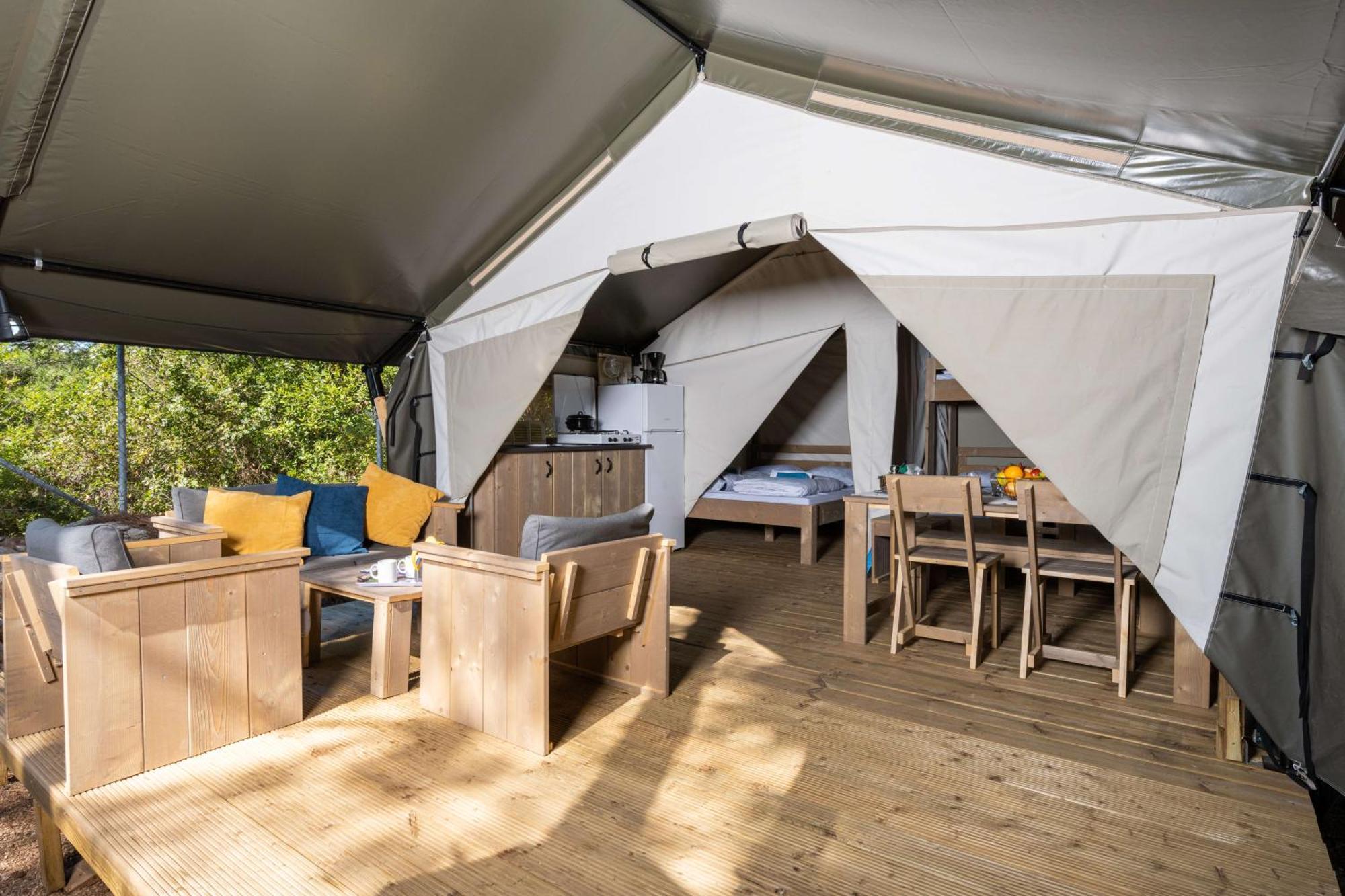 Easyatent Safari Tent Lanterna Červar-Porat Habitación foto