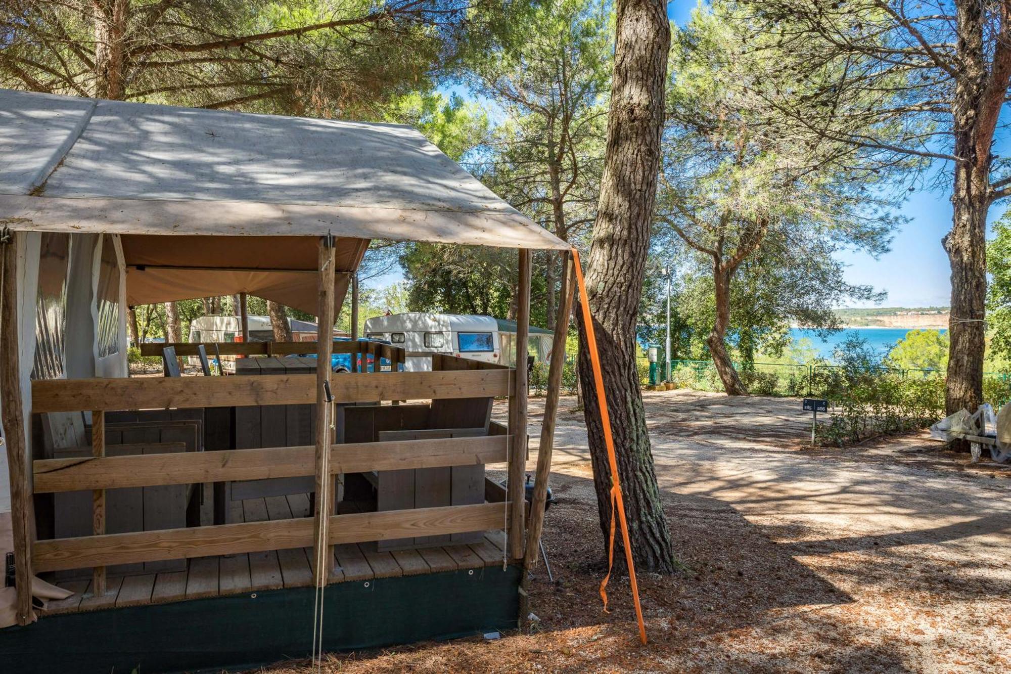 Easyatent Safari Tent Lanterna Červar-Porat Habitación foto