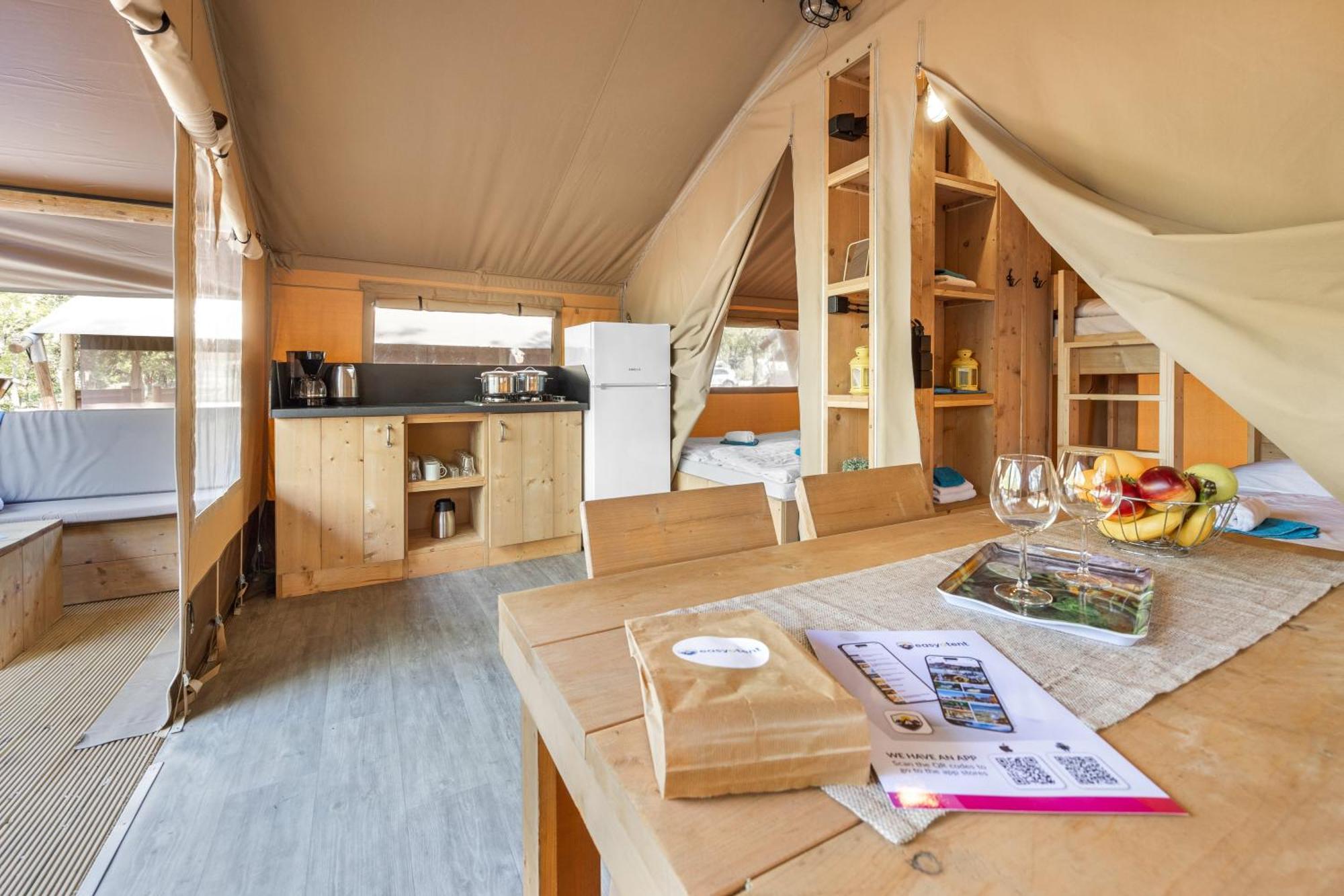 Easyatent Safari Tent Lanterna Červar-Porat Habitación foto