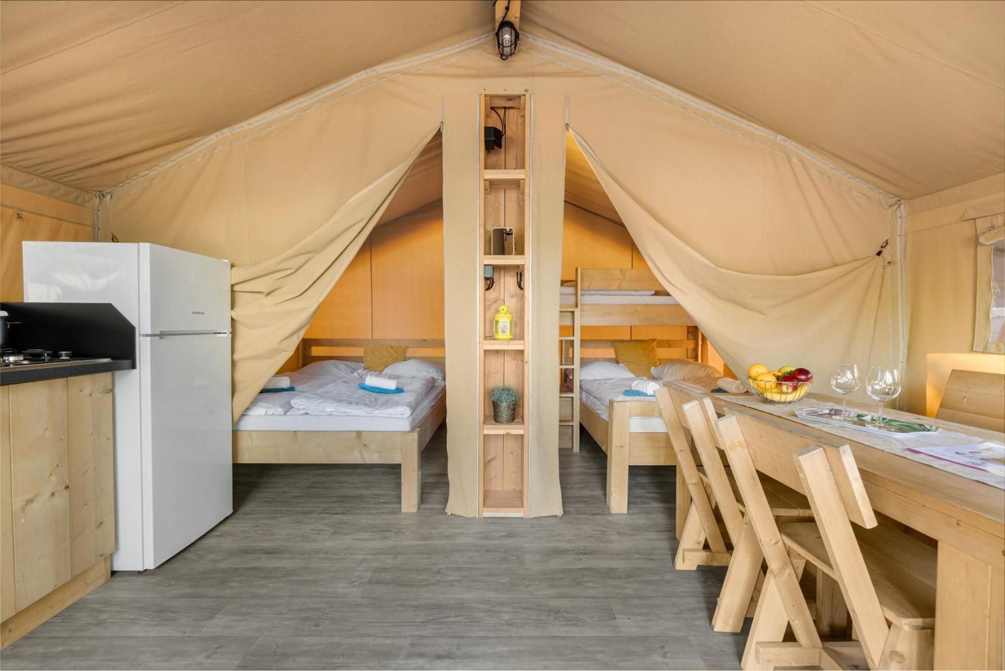 Easyatent Safari Tent Lanterna Červar-Porat Habitación foto