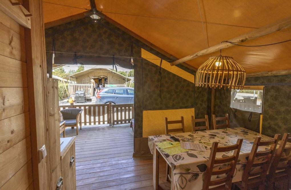 Easyatent Safari Tent Lanterna Červar-Porat Habitación foto